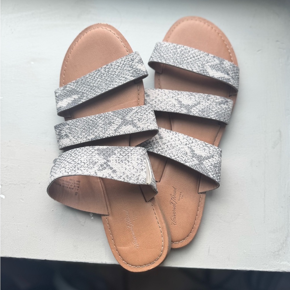 Casual Comfort Women's Sandals - Snake Print